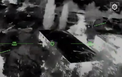 Українські дронарі знищили російські ЗРК "Тор-М2" та пункт дислокації в Луганській області Українські дронарі знищили російські ЗРК "Тор-М2" та пункт дислокації в Луганській області
