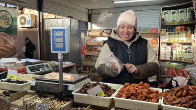 "Швидко вариться, біленька, м’якенька": які ціни на кутю та сухофрукти на центральному ринку Полтави "Швидко вариться, біленька, м’якенька": які ціни на кутю та сухофрукти на центральному ринку Полтави