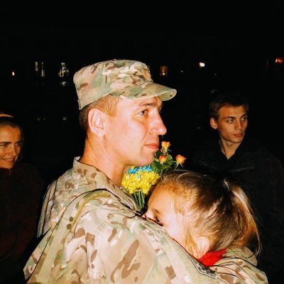 Українська художня гімнастка Марія Височанська з батьком-військовим Олегом Українська художня гімнастка Марія Височанська з батьком-військовим Олегом