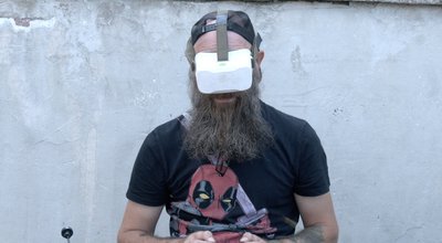 Безпілотники та віртуальний симулятор польоту: в Черкасах провели "Дрон шоу" до Дня молоді
