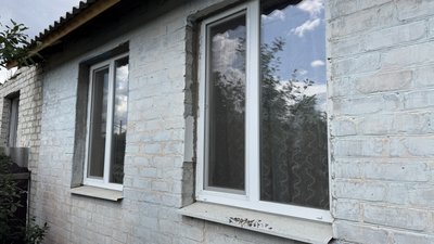 Будинок Світлани з новими вікнами село Олександрівка Лиманська громада Донецька область 20 червня 2025 рік Будинок Світлани з новими вікнами село Олександрівка Лиманська громада Донецька область 20 червня 2025 рік