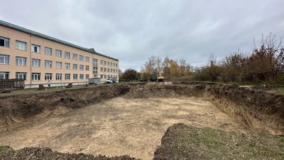 Будують укриття: на Чернігівщині розпочали будівництво двох сховищ за бюджетні кошти Будують укриття: на Чернігівщині розпочали будівництво двох сховищ за бюджетні кошти