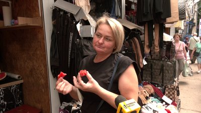 Херсонські та азейрбаджанські: перші кавуни з'явились на ринках Рівного Херсонські та азейрбаджанські: перші кавуни з'явились на ринках Рівного