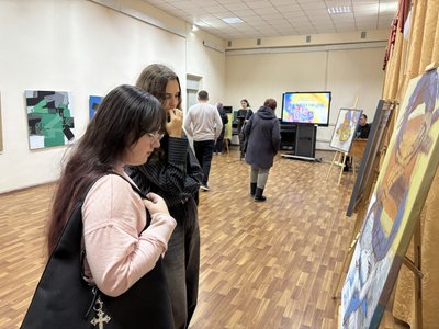 "Романтика мандрів": у Конотопі презентували виставку художника Володимира Харакоза "Романтика мандрів": у Конотопі презентували виставку художника Володимира Харакоза
