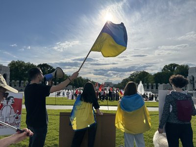У Вашингтоні українці та громадяни США вийшли на акцію протесту проти ходи "Безсмертного полку" У Вашингтоні українці та громадяни США вийшли на акцію протесту проти ходи "Безсмертного полку"