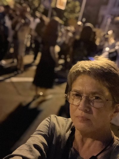 Переселенці з Донеччини та Луганщини підтримують мітинги проти закону щодо САП та НАБУ у різних містах