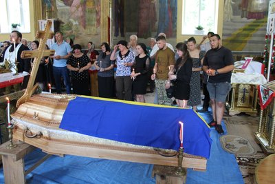 На Закарпатті попрощалися з полеглим захисником Володимиром Друляком На Закарпатті попрощалися з полеглим захисником Володимиром Друляком