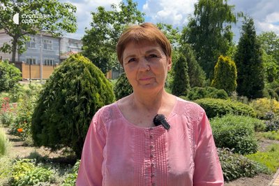 "Вони не повинні звикати до людей": на Одещині проходять реабілітацію знайдені під завалами двоє лисенят "Вони не повинні звикати до людей": на Одещині проходять реабілітацію знайдені під завалами двоє лисенят