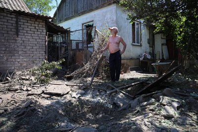 Безперервні атаки РФ на школи, лікарні та житлові райони. Перші дні липня у Херсоні — фото Безперервні атаки РФ на школи, лікарні та житлові райони. Перші дні липня у Херсоні — фото