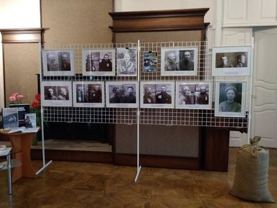 Обличчя спротиву. У Кропивницькому презентували виставку до роковин Голодомору Обличчя спротиву. У Кропивницькому презентували виставку до роковин Голодомору