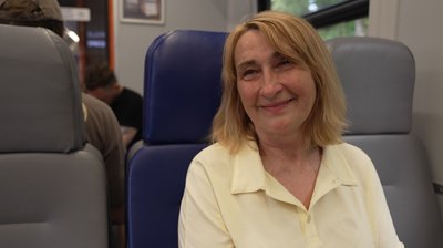 Пасажирка електрички Ніна Пасажирка електрички Ніна