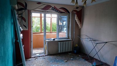 Як жителі будинку у Краматорську пережили удар ФАБ-250 вранці 22 липня Як жителі будинку у Краматорську пережили удар ФАБ-250 вранці 22 липня