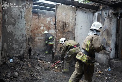 Російські дрони атакували Одещину: є загибла, пошкоджені житлові будинки та склад Російські дрони атакували Одещину: є загибла, пошкоджені житлові будинки та склад