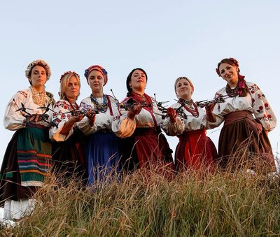 національний одяг, вишиванки, фотосесія у вишиванках національний одяг, вишиванки, фотосесія у вишиванках