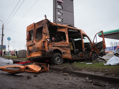 "Оці подушки мене врятували". Що розповіли жителі Сум, які опинилися в центрі удару РФ "Оці подушки мене врятували". Що розповіли жителі Сум, які опинилися в центрі удару РФ