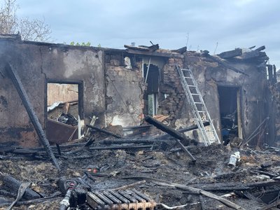РФ атакувала Дніпро: з-під завалів дістали тіло загиблої людини