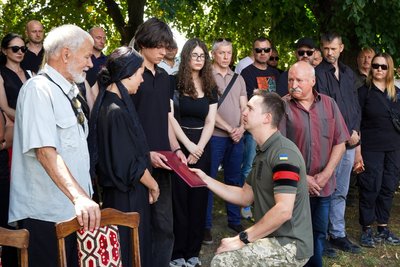 В Ужгороді попрощалися з полеглим захисником Олегом Матвієнком В Ужгороді попрощалися з полеглим захисником Олегом Матвієнком