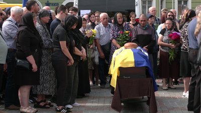 З добровольцями Віктором Чекотою, Василем Чикалюком та Євгенієм Шаблевським попрощалися у Рівному З добровольцями Віктором Чекотою, Василем Чикалюком та Євгенієм Шаблевським попрощалися у Рівному