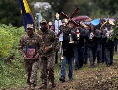 Віталій Кухарук, похорон, прощання із бійцем