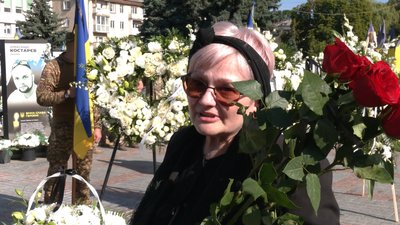 Чекали вісім місяців. З солдатом Олегом Удодиком попрощалися у Рівному