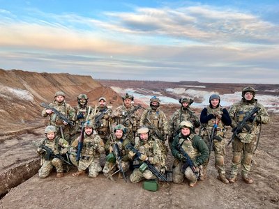 В Охтирці попрощалися зі штурмовиком-кулеметником Ігорем Лапіним В Охтирці попрощалися зі штурмовиком-кулеметником Ігорем Лапіним