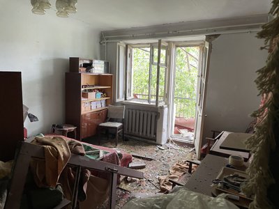 Херсонці можуть розповісти про російський авіаудар по місту на платформі "Свідок" Херсонці можуть розповісти про російський авіаудар по місту на платформі "Свідок"