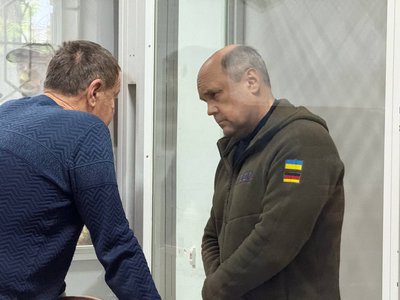 У Києві обирають запобіжний захід посадовцям з Дніпропетровщини, яких підозрюють у поставці на фронт бракованих снарядів У Києві обирають запобіжний захід посадовцям з Дніпропетровщини, яких підозрюють у поставці на фронт бракованих снарядів