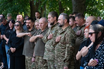 В Ужгороді попрощалися з полеглим захисником Олександром Цибиком В Ужгороді попрощалися з полеглим захисником Олександром Цибиком