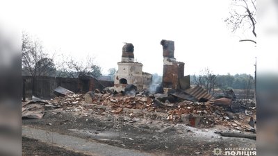 "Більшість хат згоріли вщент": з прикордонного села Орликівка на Чернігівщині евакуювали родину "Більшість хат згоріли вщент": з прикордонного села Орликівка на Чернігівщині евакуювали родину