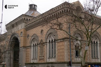 Пошкоджені автентичні вітражі: як Одеса оговтується після балістичного удару 31 січня Пошкоджені автентичні вітражі: як Одеса оговтується після балістичного удару 31 січня