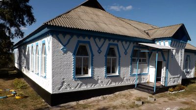 Статус пам'ятки місцевого значення хочуть присвоїти школі у селі Брагінці на Чернігівщині Статус пам'ятки місцевого значення хочуть присвоїти школі у селі Брагінці на Чернігівщині