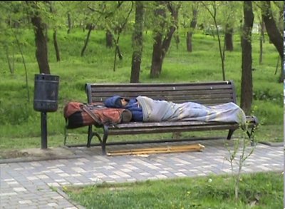 Чай, ліки і малювання: як в Одесі допомагають людям без дому Чай, ліки і малювання: як в Одесі допомагають людям без дому