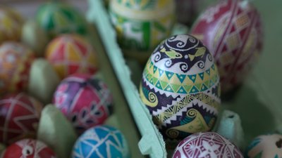 "Не лише про Великдень": як майстриня з Полтави Яна Койло створює писанки "Не лише про Великдень": як майстриня з Полтави Яна Койло створює писанки
