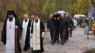 У Кропивницькому попрощалися з військовими Олександром Глущенком та Сергієм Рибачуком У Кропивницькому попрощалися з військовими Олександром Глущенком та Сергієм Рибачуком