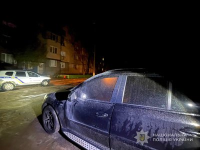 На Одещині чоловіка підозрюють у підпалі двох авто марки Mercedes-Benz На Одещині чоловіка підозрюють у підпалі двох авто марки Mercedes-Benz