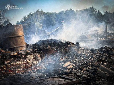 На Київщині літня жінка загинула через спалювання бур'янів на городі На Київщині літня жінка загинула через спалювання бур'янів на городі