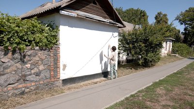 На Вінниччині створюють мурал "Дякую захисникам України" На Вінниччині створюють мурал "Дякую захисникам України"