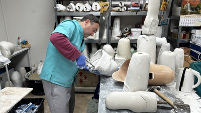 "Немов ти знову на світ народився": як протезують військових у Полтаві "Немов ти знову на світ народився": як протезують військових у Полтаві