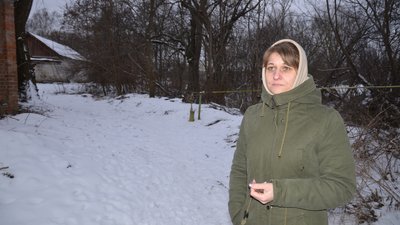 Розділені "бетонкою" й об’єднані обстрілами: як живуть жителі мікрорайонів Півці та Олександрівка у Чернігові Розділені "бетонкою" й об’єднані обстрілами: як живуть жителі мікрорайонів Півці та Олександрівка у Чернігові