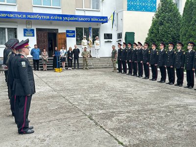 У Запоріжжі відкрили меморіальну дошку В'ячеславу Радіонову У Запоріжжі відкрили меморіальну дошку В'ячеславу Радіонову