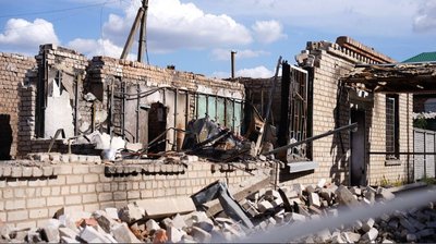 "Одні сльози з ранку до вечора": як в прифронтовій Андріївці на Дніпропетровщині живуть останні люди