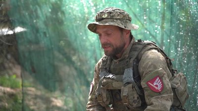 Постійно лізе жива сила. Десантник з миколаївської бригади вижив після влучання ракети в БТР Постійно лізе жива сила. Десантник з миколаївської бригади вижив після влучання ракети в БТР