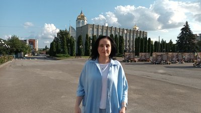 Міністерка соціальної політики Оксана Жолнович, переселенці Міністерка соціальної політики Оксана Жолнович, переселенці