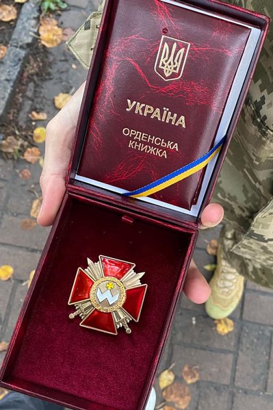 Президент вручив військовому з Кіровоградщини орден Богдана Хмельницького Президент вручив військовому з Кіровоградщини орден Богдана Хмельницького