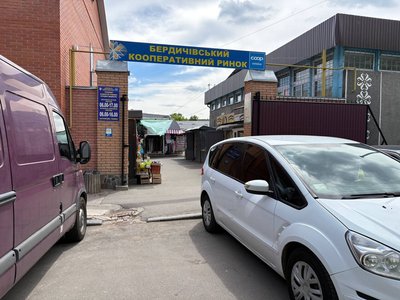 "Я найпопулярніша базарна баба": продавчиня з Бердичева про роботу на ринку, TikTok і моду "Я найпопулярніша базарна баба": продавчиня з Бердичева про роботу на ринку, TikTok і моду