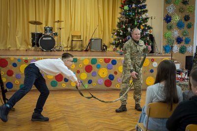 "Курсант знає — у нього є майбутнє". У ліцеї Дніпра провели ярмарок військових професій "Курсант знає — у нього є майбутнє". У ліцеї Дніпра провели ярмарок військових професій