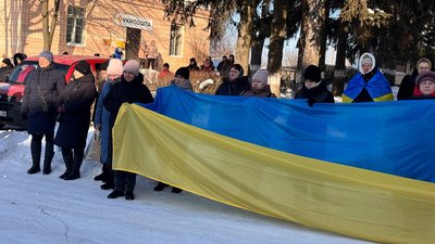 За місяць до загибелі отримав нагороду від президента. З Михайлом Яворським попрощалися в Рівному і Здолбунові За місяць до загибелі отримав нагороду від президента. З Михайлом Яворським попрощалися в Рівному і Здолбунові