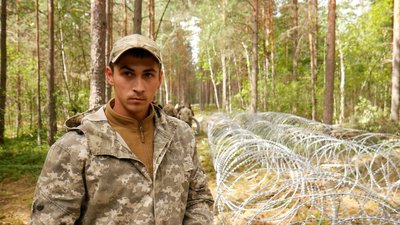 "Хто перетне межу — там і залишиться": що відбувається на кордоні з Білоруссю на Житомирщині "Хто перетне межу — там і залишиться": що відбувається на кордоні з Білоруссю на Житомирщині