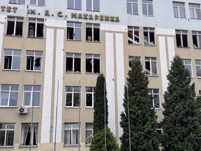 «Ніби на голову щось упало», — жителі Сум про потрійний удар армії РФ по автозаправках «Ніби на голову щось упало», — жителі Сум про потрійний удар армії РФ по автозаправках