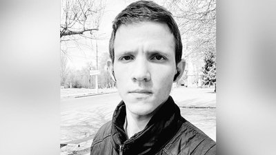 Загинув внаслідок російського обстрілу. У Херсоні попрощались з волонтером Павлом Матвійцем Загинув внаслідок російського обстрілу. У Херсоні попрощались з волонтером Павлом Матвійцем